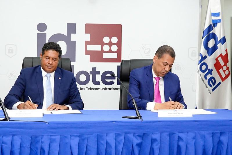 Indotel e ISOC-do Firman MOU por la inclusión digital