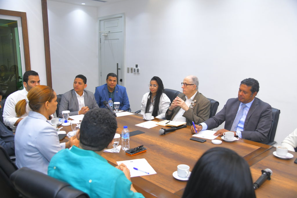 Agenda de visitas de Luis Kun a Unapec, Intec, Pucmm, Cámara de Diputados, Unicaribe y con la comunidad de IEEE section Dominican Republic