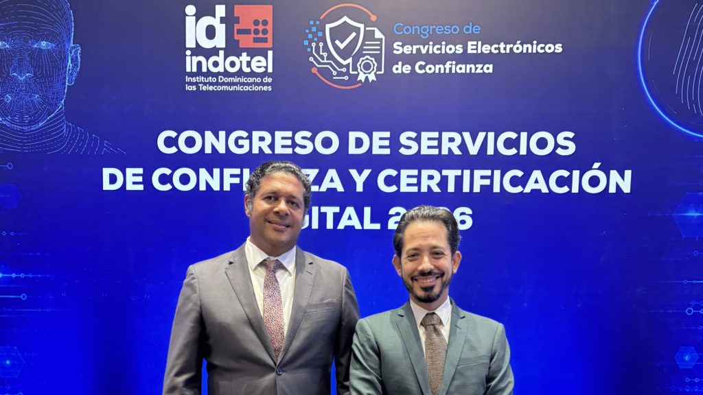 Osvaldo Larancuent y Cesar Moliné en el Congreso de Servicios Electrónicos de Confianza y Certificación Digital 2026